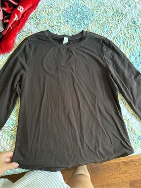 Yogalicious Black Long-Sleeve Crew Tee